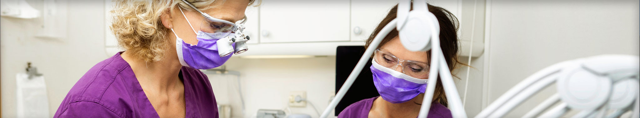 image promoting the Dental Assistant Certificate Program at Hunter College Continuing Education